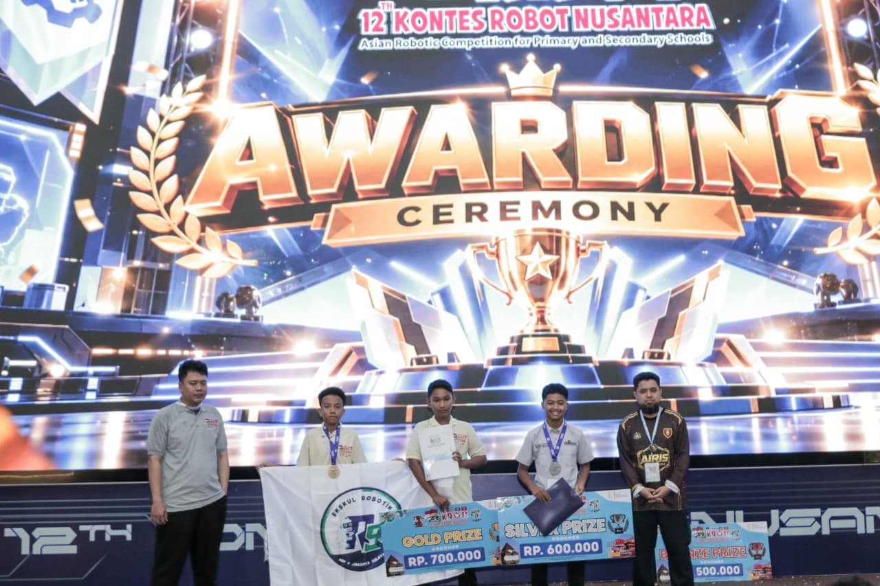 KRON 12 awarding ceremony and winners photo 12
